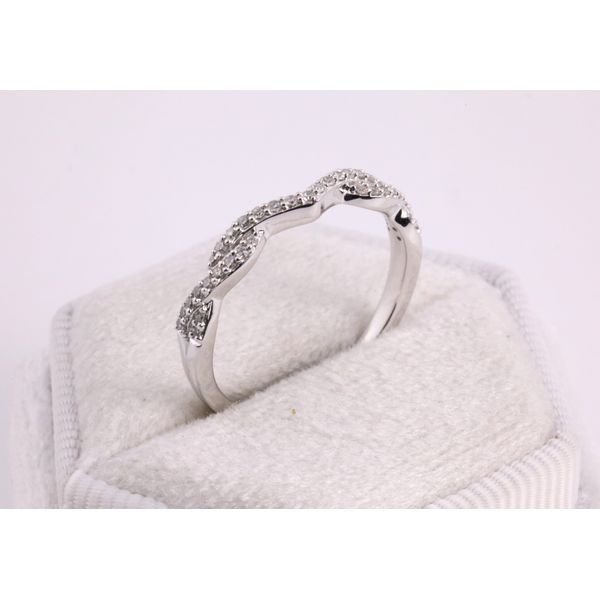 14K White Gold Natural Diamond Twist Contour Band Image 2 Puckett's Fine Jewelry Benton, KY
