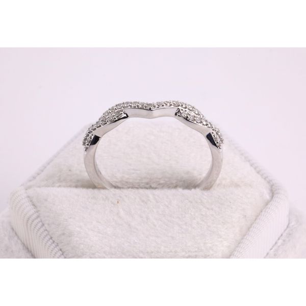 14K White Gold Natural Diamond Twist Contour Band Image 3 Puckett's Fine Jewelry Benton, KY