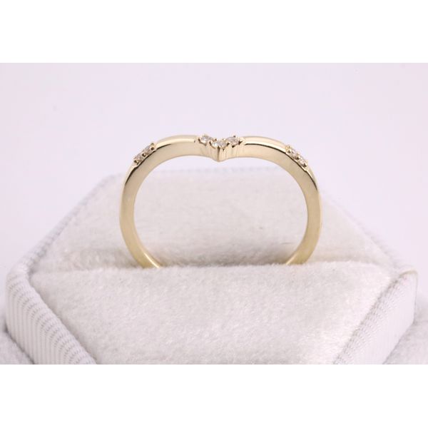 14K Yellow Gold Natural Diamond Chevron Band Image 3 Puckett's Fine Jewelry Benton, KY