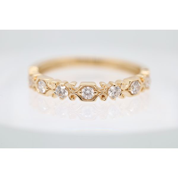 14K Yellow Gold 7-Diamond Band with Scroll Accents Puckett's Fine Jewelry Benton, KY