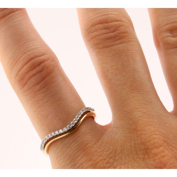 14K Two-Tone Gold Natural Diamond Contour Band – 0.14ctw Image 4 Puckett's Fine Jewelry Benton, KY