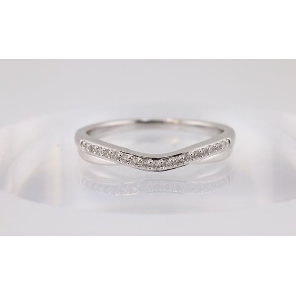 14K White Gold Natural Diamond Curved Band – 0.10ctw Puckett's Fine Jewelry Benton, KY