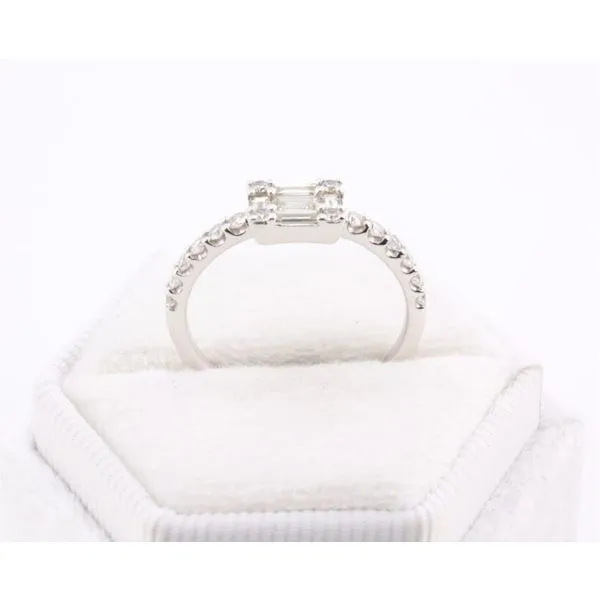 14K White Illusion Set Diamond Fashion Ring Image 3 Puckett's Fine Jewelry Benton, KY