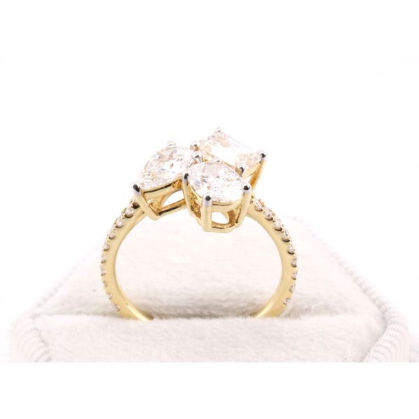 14K Yellow Gold Lab-Grown Diamond Three-Stone Ring Image 3 Puckett's Fine Jewelry Benton, KY