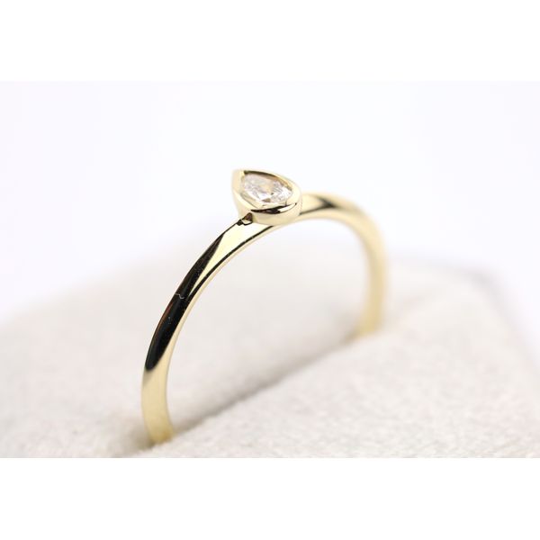14K Yellow Gold Pear Natural Diamond Solitaire Ring Image 2 Puckett's Fine Jewelry Benton, KY