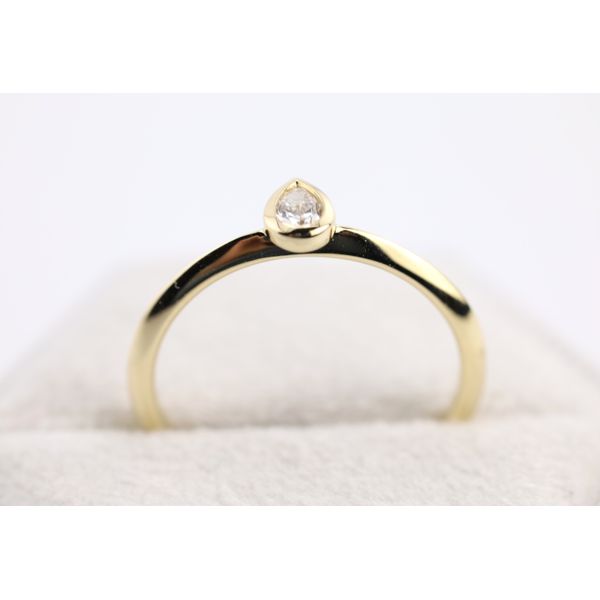 14K Yellow Gold Pear Natural Diamond Solitaire Ring Image 3 Puckett's Fine Jewelry Benton, KY