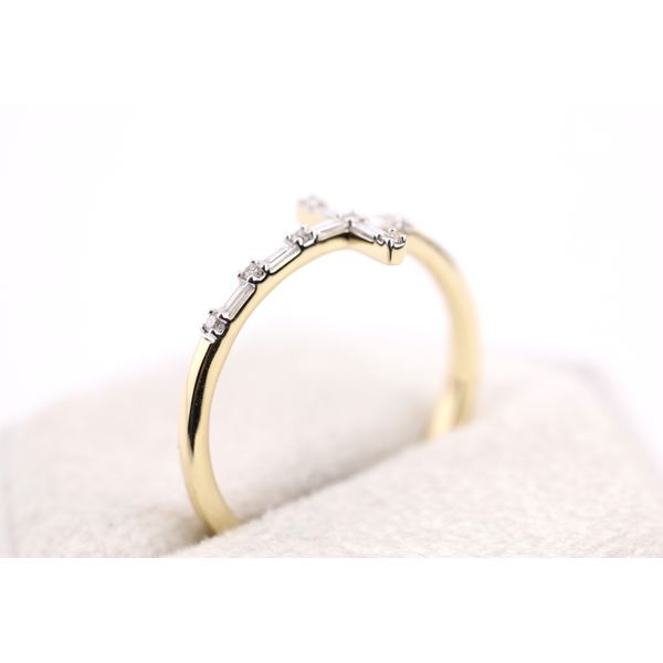 14K Yellow Gold East-West Diamond Cross Ring Image 2 Puckett's Fine Jewelry Benton, KY