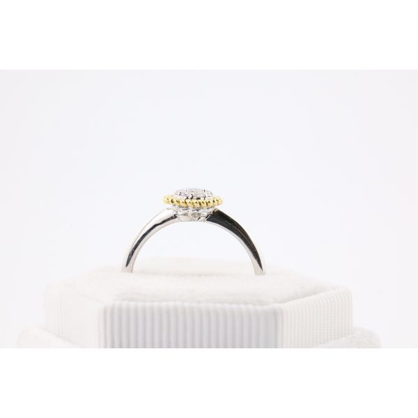 18K White & Yellow Gold Diamond Cluster Ring Image 3 Puckett's Fine Jewelry Benton, KY