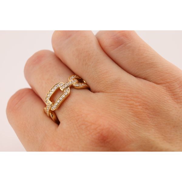 14K Yellow Gold Diamond Link Ring Image 4 Puckett's Fine Jewelry Benton, KY