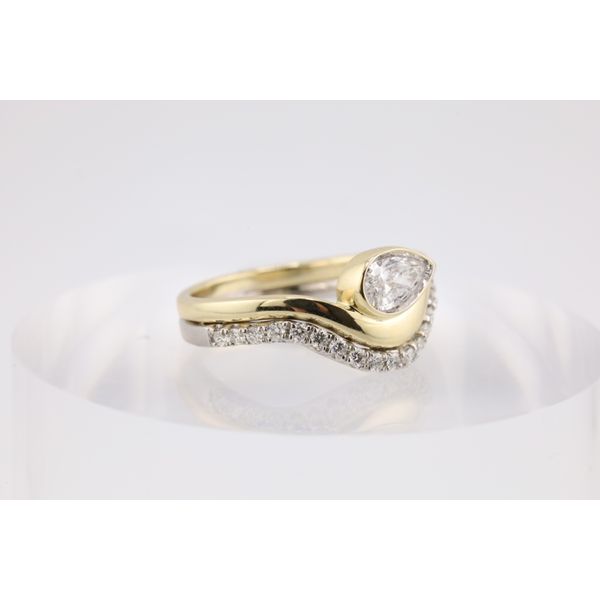 14K Two-Tone Gold Pear-Shaped Diamond Ring Image 2 Puckett's Fine Jewelry Benton, KY