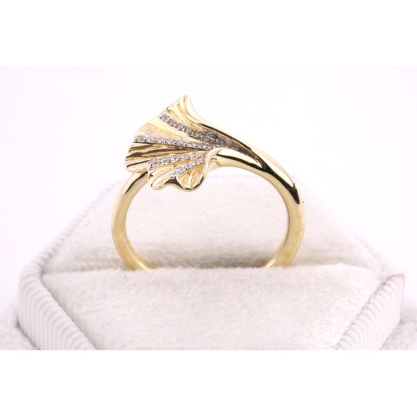 14K Yellow Gold Diamond Ginkgo Leaf Ring Image 3 Puckett's Fine Jewelry Benton, KY