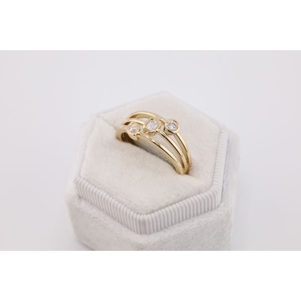 14K Yellow Gold Natural Diamond Three-Stone Ring – 0.24ctw Image 2 Puckett's Fine Jewelry Benton, KY
