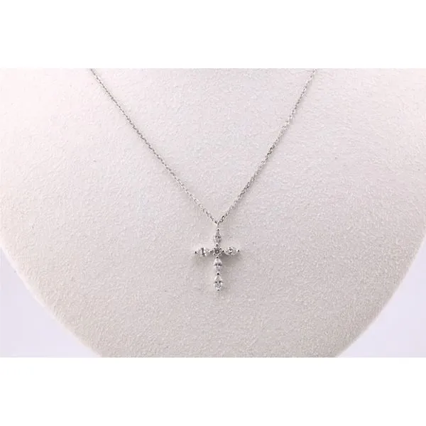 18K White Gold Diamond Cross Pendant Puckett's Fine Jewelry Benton, KY