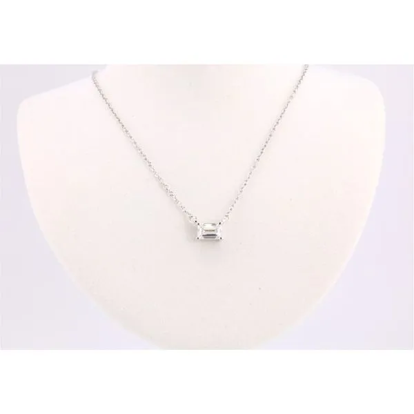 Lab Grown Emerald Cut Diamond Pendant 1.00CT Puckett's Fine Jewelry Benton, KY