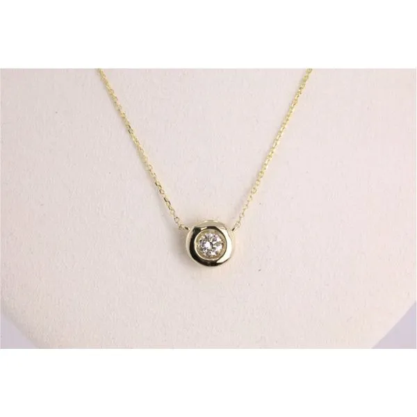 14K Yellow Gold Diamond Cluster Bezel Pendant Image 2 Puckett's Fine Jewelry Benton, KY