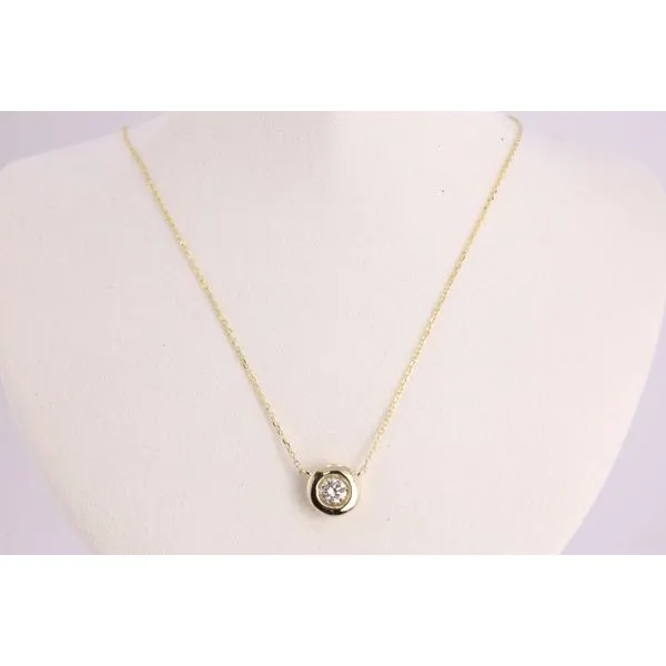 14K Yellow Gold Diamond Cluster Bezel Pendant Puckett's Fine Jewelry Benton, KY