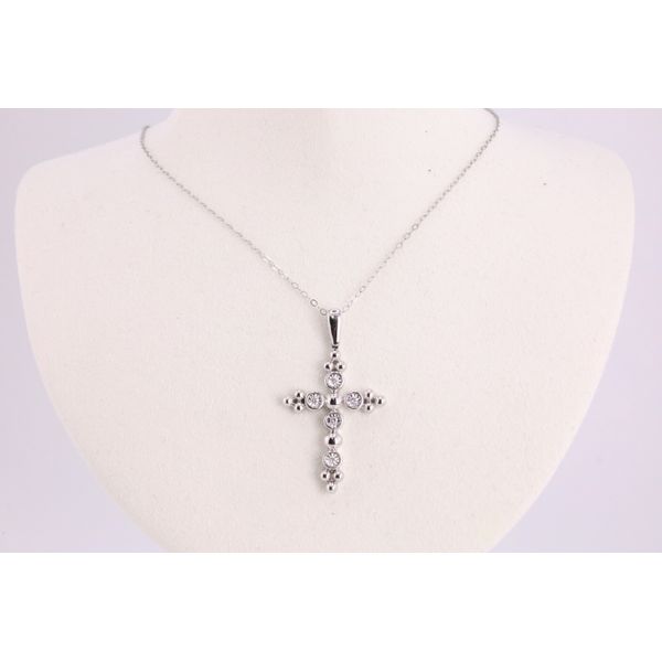14K White Gold Diamond Cross Pendant Puckett's Fine Jewelry Benton, KY