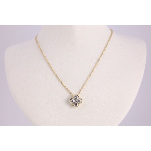 14K Yellow Gold Diamond Clover Pendant Puckett's Fine Jewelry Benton, KY