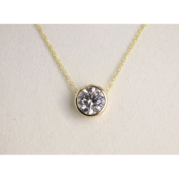 14K Yellow Gold Lab-Grown Diamond Bezel Pendant Image 2 Puckett's Fine Jewelry Benton, KY