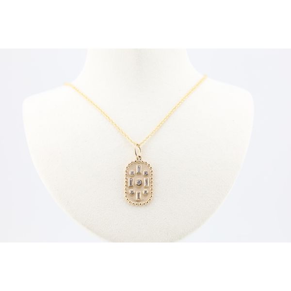 14K Yellow Gold Diamond Medallion Pendant Puckett's Fine Jewelry Benton, KY