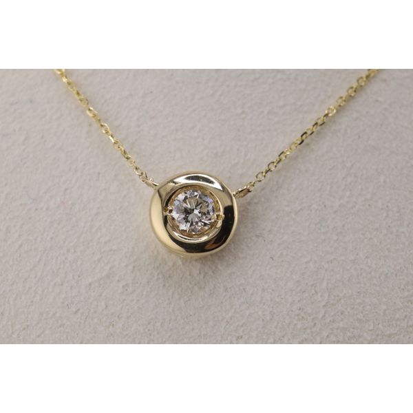14K Yellow Gold Bezel-Set Diamond Pendant Necklace Image 2 Puckett's Fine Jewelry Benton, KY