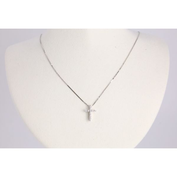 14K White Gold Diamond Cross Pendant Puckett's Fine Jewelry Benton, KY