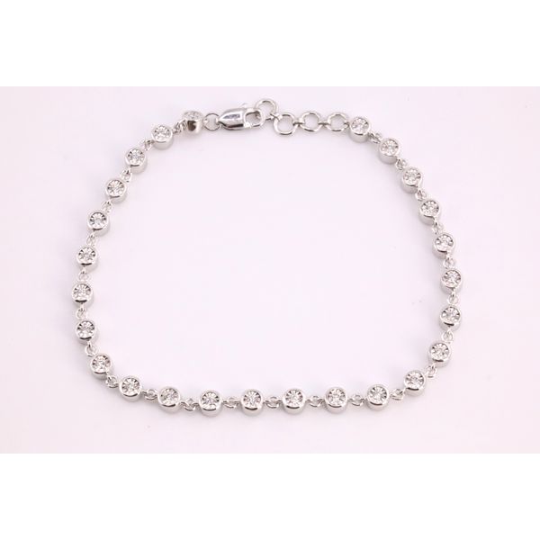 14K White Gold Bezel-Set Diamond Bracelet Puckett's Fine Jewelry Benton, KY