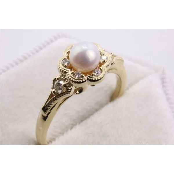 10K Yellow Gold Diamond and Pearl Ring Image 2 Puckett's Fine Jewelry Benton, KY