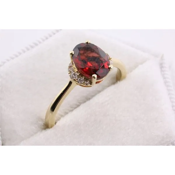 14K Yellow Gold Oval Garnet Ring with Diamond Accents Image 2 Puckett's Fine Jewelry Benton, KY