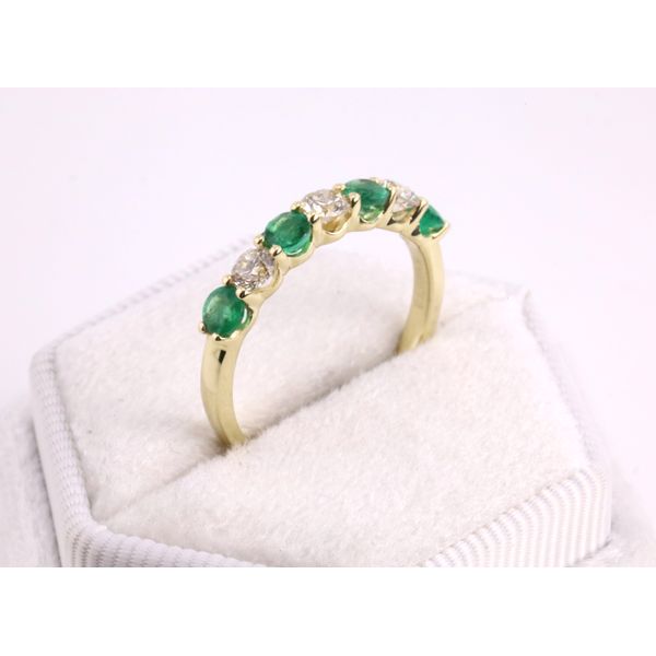 14K Yellow Gold Emerald & Diamond Band Image 2 Puckett's Fine Jewelry Benton, KY