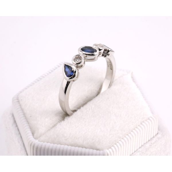 14K White Gold Sapphire & Diamond Band Image 2 Puckett's Fine Jewelry Benton, KY