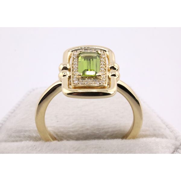 14K Yellow Gold Rectangular Peridot & Diamond Ring Image 3 Puckett's Fine Jewelry Benton, KY