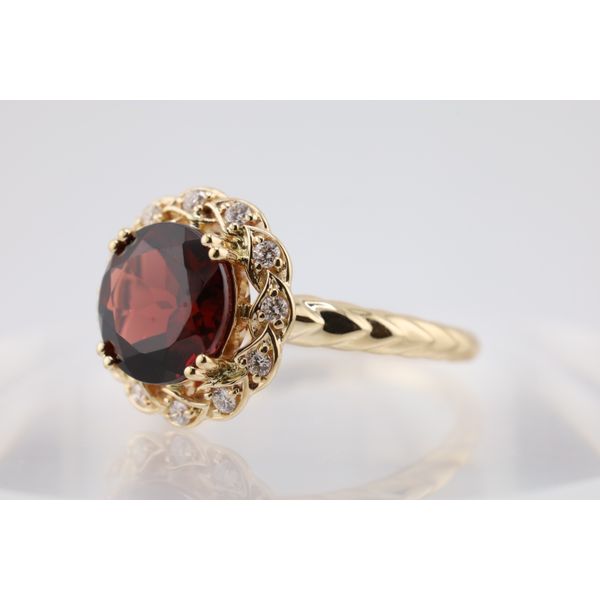 14K Yellow Gold Garnet & Diamond Halo Ring Image 2 Puckett's Fine Jewelry Benton, KY