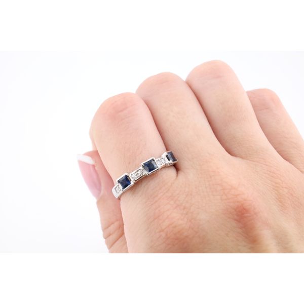 Platinum Sapphire & Diamond Three-Stone Band Image 3 Puckett's Fine Jewelry Benton, KY
