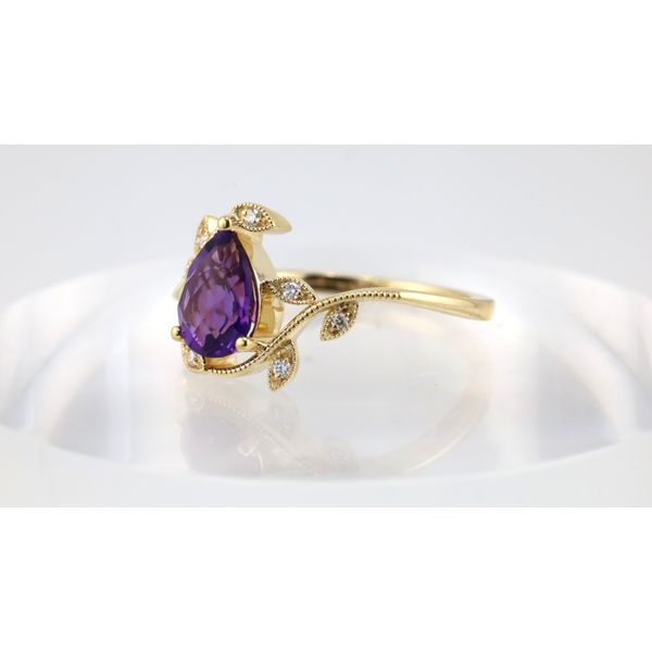 14K Yellow Gold Pear-Shaped Amethyst Floral Diamond Accent Ring – .06 CT TWT Image 2 Puckett's Fine Jewelry Benton, KY