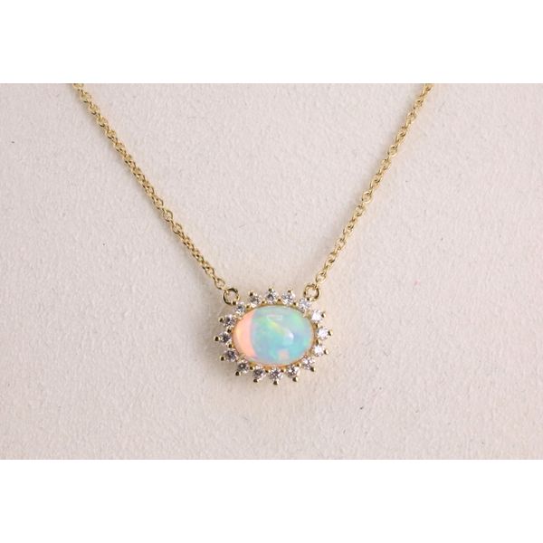 14K Yellow Gold Oval Opal & Diamond Halo Pendant Image 2 Puckett's Fine Jewelry Benton, KY