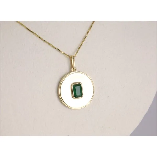14K Yellow Gold Emerald Disc Pendant Image 2 Puckett's Fine Jewelry Benton, KY
