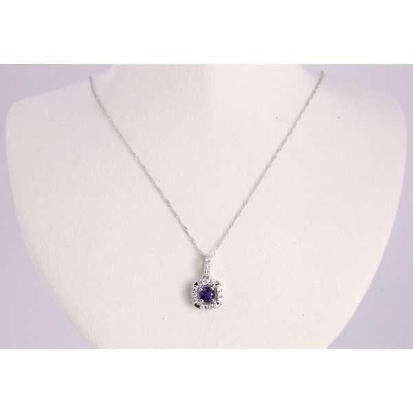 14K White Gold Round Blue Sapphire & Diamond Halo Pendant Puckett's Fine Jewelry Benton, KY
