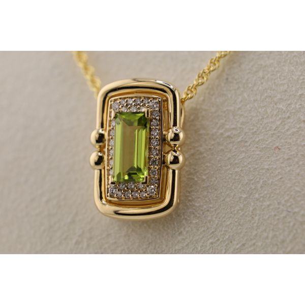 14K Yellow Gold Peridot & Natural Diamond Pendant – 0.72ct Peridot, 0.12ctw Diamonds Image 2 Puckett's Fine Jewelry Benton, KY