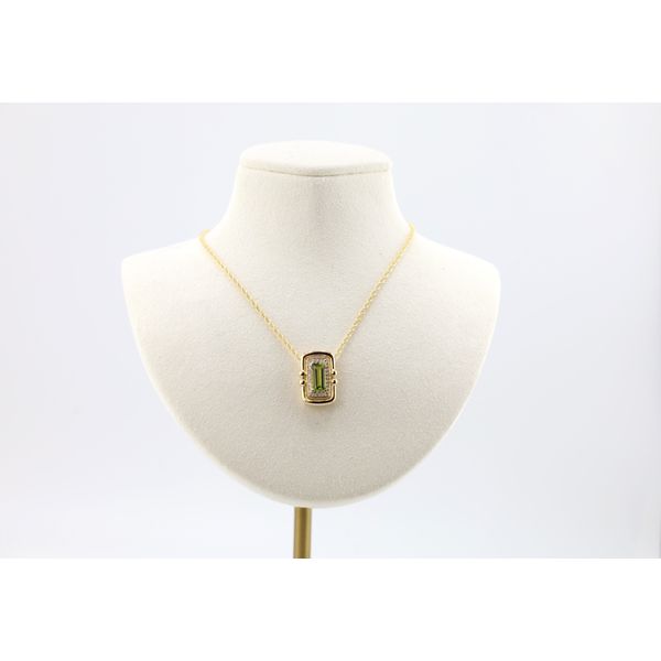 14K Yellow Gold Peridot & Natural Diamond Pendant – 0.72ct Peridot, 0.12ctw Diamonds Puckett's Fine Jewelry Benton, KY