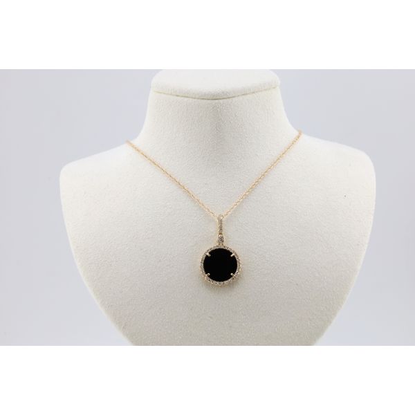 14K Yellow Gold Black Onyx & Natural Diamond Circle Pendant – 0.26ctw Puckett's Fine Jewelry Benton, KY