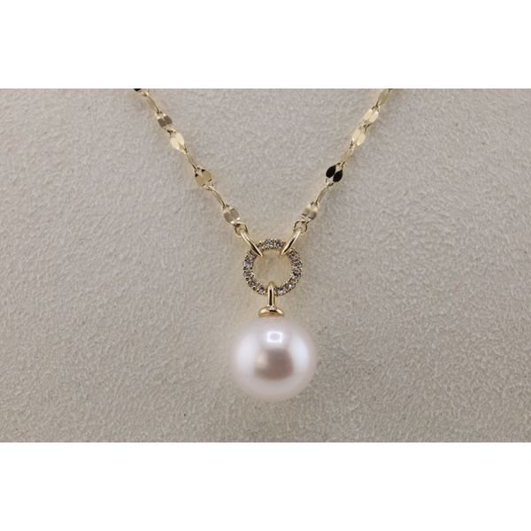 14K Yellow Gold Pearl & Natural Diamond Pendant – 9mm Pearl, 0.05ctw Diamonds Image 2 Puckett's Fine Jewelry Benton, KY