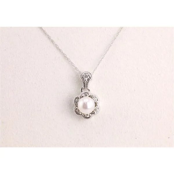 10K White Gold Pearl and Diamond Pendant Image 2 Puckett's Fine Jewelry Benton, KY