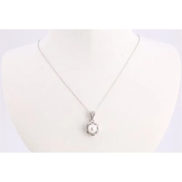 10K White Gold Pearl and Diamond Pendant Puckett's Fine Jewelry Benton, KY