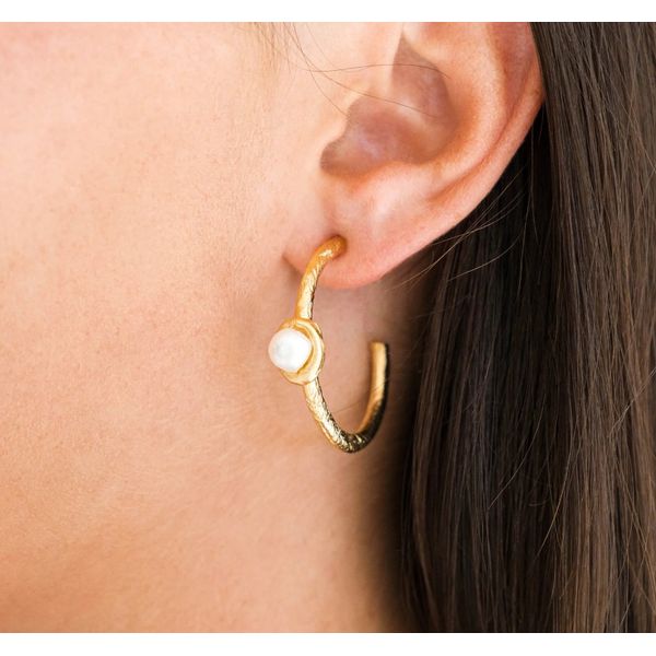 Susan Shaw Pearl Accent Hoop Earrings Image 2 Puckett's Fine Jewelry Benton, KY
