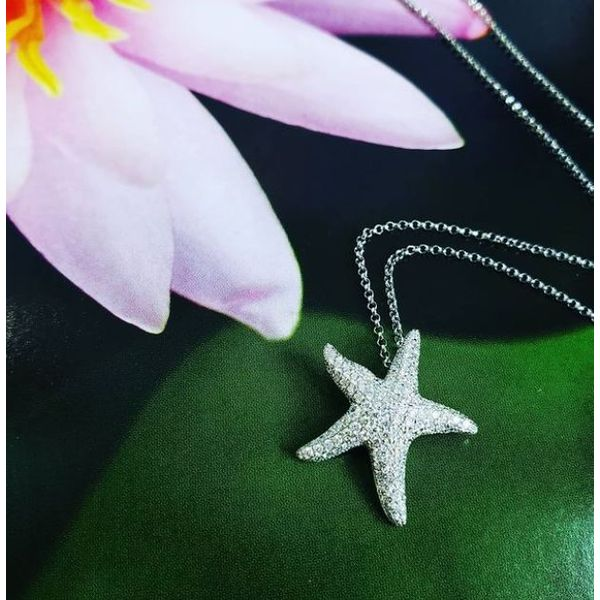 14K White Gold Pavé Diamond Encrusted Starfish Pendant Image 4 Quality Gem LLC Bethel, CT