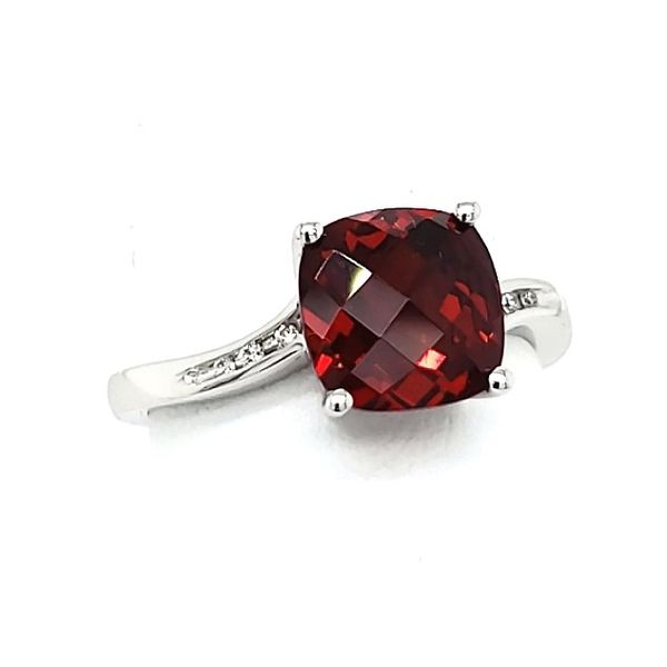 14K White Gold Garnet & Diamond Ring Image 4 Quality Gem LLC Bethel, CT