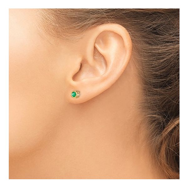 14K yellow Gold Emerald Bezel Stud Earrings Image 2 Quality Gem LLC Bethel, CT