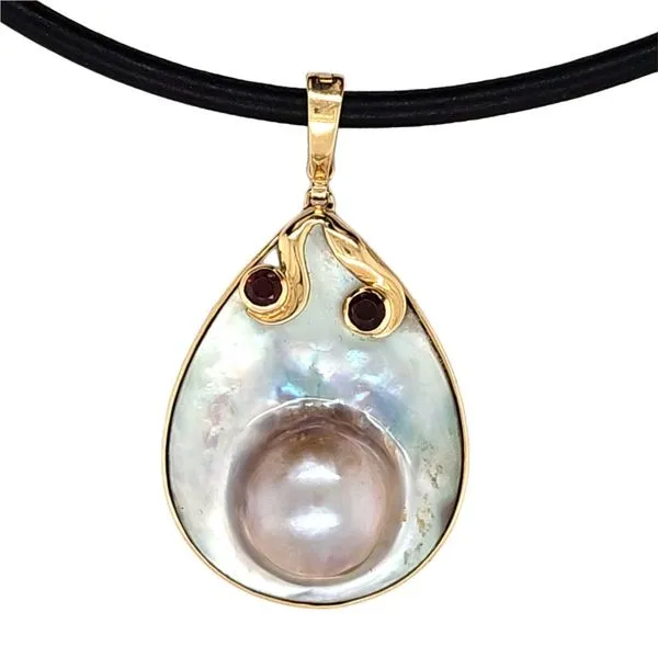 14K Yellow Gold Blister Mother of Pearl and Garnet Pendant Quality Gem LLC Bethel, CT