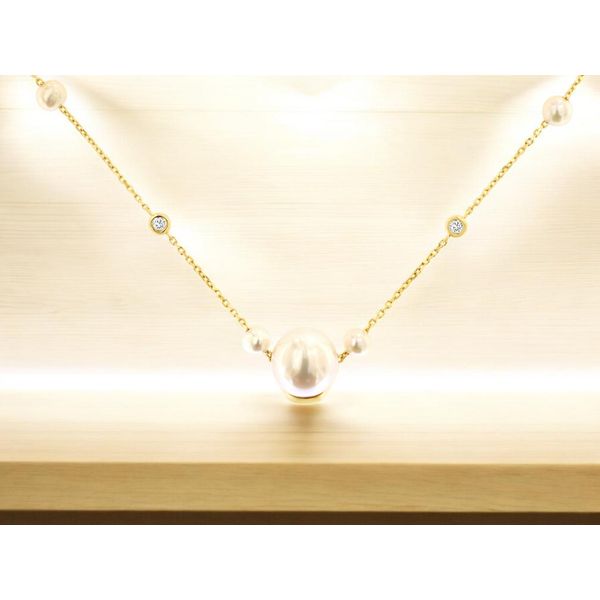 14K Yellow Gold Pearl and Diamond Station Necklace Length 18 Inches Image 2 Quality Gem LLC Bethel, CT